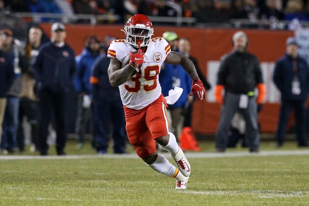 CHICAGO, ILLINOIS - DECEMBER 22: Spencer Ware #39 of the Kansas City Chiefs runs with the ball in the second quarter against the Chicago Bears at Soldier Field on December 22, 2019 in Chicago, Illinois. (Photo by Dylan Buell/Getty Images)