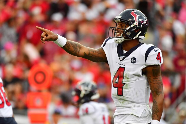 TAMPA, FLORIDA - DECEMBER 21: Deshaun Watson #4 of the Houston Texans points during the second quarter of a football game against the Tampa Bay Buccaneers at Raymond James Stadium on December 21, 2019 in Tampa, Florida. (Photo by Julio Aguilar/Getty Images)