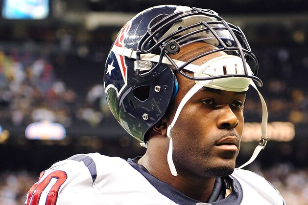 NEW ORLEANS, LA - SEPTEMBER 25:  Mario Williams #90 of the Houston Texans during a game at the Louisiana Superdome on September 25, 2011 in New Orleans, Louisiana.  The Saints defeated the Texans 40-33.  (Photo by Stacy Revere/Getty Images)