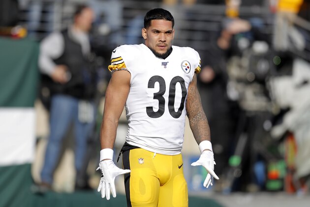 Pittsburgh Steelers running back James Conner (30) warms up before an NFL football game against the New York Jets, Sunday, Dec. 22, 2019, in East Rutherford, N.J. (AP Photo/Adam Hunger)