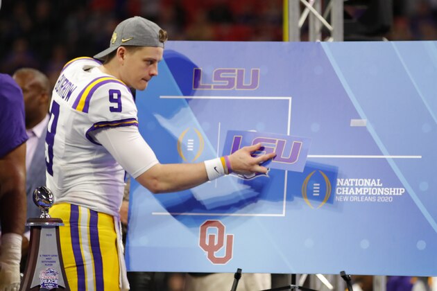 ATLANTA, GEORGIA - DECEMBER 28: Quarterback Joe Burrow #9 of the LSU Tigers post the