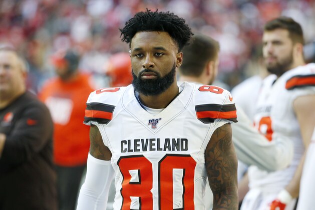 GLENDALE, ARIZONA - DECEMBER 15: Wide receiver Jarvis Landry #80 of the Cleveland Browns prior to the NFL football game against the Arizona Cardinals at State Farm Stadium on December 15, 2019 in Glendale, Arizona. (Photo by Ralph Freso/Getty Images)