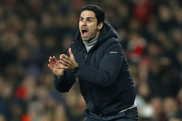 Arsenal's Spanish head coach Mikel Arteta gestures on the touchline during the English Premier League football match between Arsenal and Manchester United at the Emirates Stadium in London on January 1, 2020. (Photo by Ian KINGTON / IKIMAGES / AFP) / RESTRICTED TO EDITORIAL USE. No use with unauthorized audio, video, data, fixture lists, club/league logos or 'live' services. Online in-match use limited to 45 images, no video emulation. No use in betting, games or single club/league/player publications. (Photo by IAN KINGTON/IKIMAGES/AFP via Getty Images)