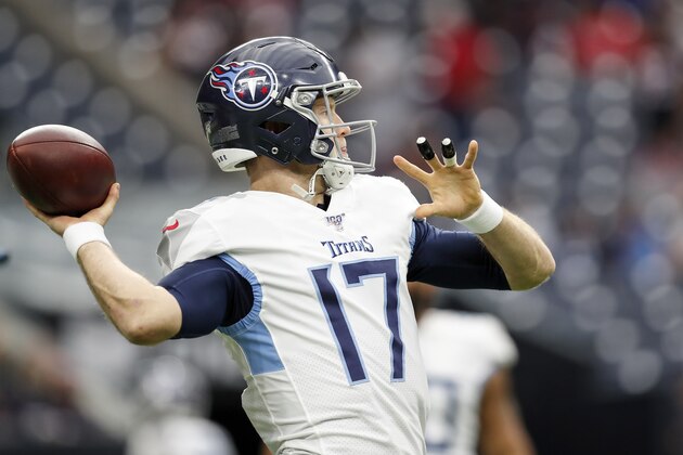 HOUSTON, TX - DECEMBER 29:  Ryan Tannehill #17 of the Tennessee Titans warms up before the game against the Houston Texans at NRG Stadium on December 29, 2019 in Houston, Texas.  (Photo by Tim Warner/Getty Images)