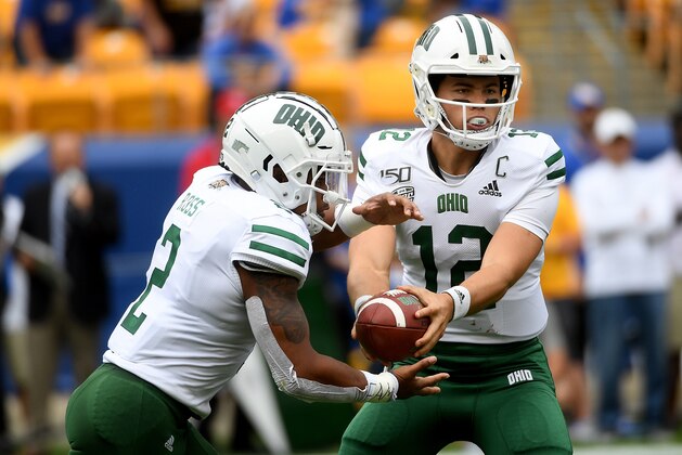 PITTSBURGH, PA - SEPTEMBER 07: Nathan Rourke #12 of the Ohio Bobcats hands off to Julian Ross #2 in the first quarter during the game against the Pittsburgh Panthers at Heinz Field on September 7, 2019 in Pittsburgh, Pennsylvania. (Photo by Justin Berl/Getty Images)