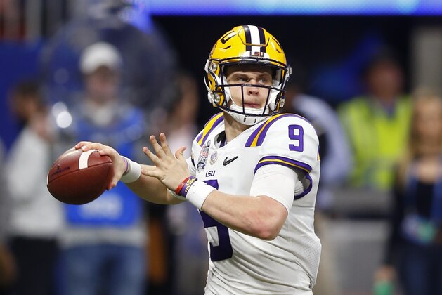 ATLANTA, GEORGIA - DECEMBER 28: Quarterback Joe Burrow #9 of the LSU Tigers throws a pass during the College Football Playoff Semifinal at the Chick-fil-A Peach Bowl against the Oklahoma Sooners at Mercedes-Benz Stadium on December 28, 2019 in Atlanta, Georgia. (Photo by Mike Zarrilli/Getty Images)