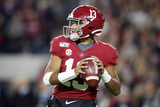 TUSCALOOSA, ALABAMA - NOVEMBER 09: Tua Tagovailoa #13 of the Alabama Crimson Tide looks to pass during the second half against the LSU Tigers in the game at Bryant-Denny Stadium on November 09, 2019 in Tuscaloosa, Alabama. (Photo by Todd Kirkland/Getty Images)