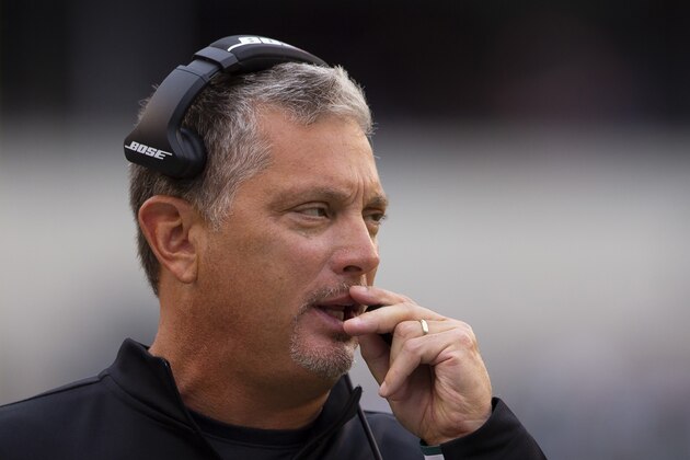 PHILADELPHIA, PA - OCTOBER 06: Defensive coordinator Jim Schwartz of the Philadelphia Eagles looks on against the New York Jets in the third quarter at Lincoln Financial Field on October 6, 2019 in Philadelphia, Pennsylvania. The Eagles defeated the Jets 31-6. (Photo by Mitchell Leff/Getty Images)