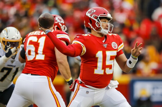 KANSAS CITY, MO - DECEMBER 29: Patrick Mahomes #15 of the Kansas City Chiefs throws a first quarter pass against the Los Angeles Chargers at Arrowhead Stadium on December 29, 2019 in Kansas City, Missouri. (Photo by David Eulitt/Getty Images)