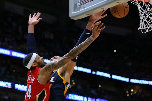 NEW ORLEANS, LOUISIANA - JANUARY 06: Brandon Ingram #14 of the New Orleans Pelicans attempts a game-tying shot as Rudy Gobert #27 of the Utah Jazz defends during the second half at the Smoothie King Center on January 06, 2020 in New Orleans, Louisiana. NOTE TO USER: User expressly acknowledges and agrees that, by downloading and or using this Photograph, user is consenting to the terms and conditions of the Getty Images License Agreement. (Photo by Jonathan Bachman/Getty Images)