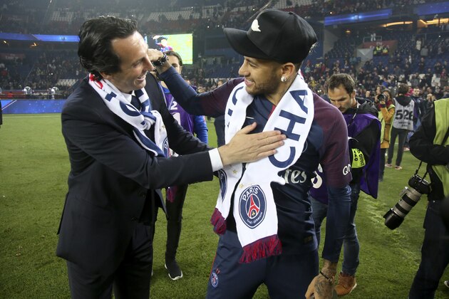 PARIS, FRANCE - MAY 12: Coach of PSG Unai Emery, Neymar Jr celebrate during the French Ligue 1 Championship Trophy Ceremony following the Ligue 1 match between Paris Saint-Germain (PSG) and Stade Rennais (Rennes) at Parc des Princes stadium on May 12, 2018 in Paris, France. (Photo by Jean Catuffe/Getty Images) PARIS, FRANCE - MAY 12: Coach of PSG Unai Emery, Neymar Jr celebrate during the French Ligue 1 Championship Trophy Ceremony following the Ligue 1 match between Paris Saint-Germain (PSG) and Stade Rennais (Rennes) at Parc des Princes stadium on May 12, 2018 in Paris, France. (Photo by Jean Catuffe/Getty Images)