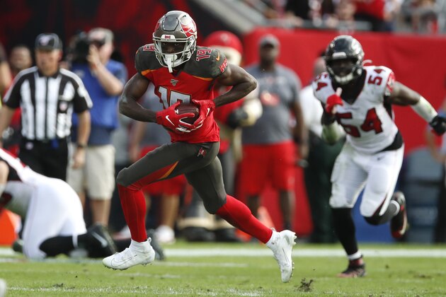 Tampa Bay Buccaneers wide receiver Breshad Perriman (19) runs with the ball after making a catch against the Atlanta Falcons during an NFL football game Sunday, Dec. 29, 2019, in Tampa, Fla. The Falcons won the game 28-22 in overtime. (Jeff Haynes/AP Images for Panini)