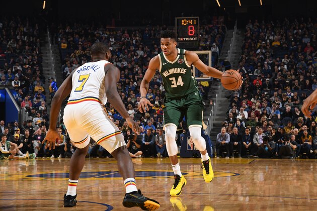 SAN FRANCISCO, CA - JANUARY 8: Giannis Antetokounmpo #34 of the Milwaukee Bucks handles the ball against the Golden State Warriors on January 8, 2020 at Chase Center in San Francisco, California. NOTE TO USER: User expressly acknowledges and agrees that, by downloading and or using this photograph, user is consenting to the terms and conditions of Getty Images License Agreement. Mandatory Copyright Notice: Copyright 2020 NBAE (Photo by Noah Graham/NBAE via Getty Images)