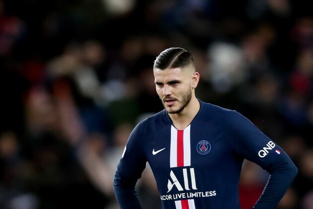 PARIS, FRANCE - DECEMBER 21: Mauro Icardi of Paris Saint Germain  during the French League 1  match between Paris Saint Germain v Amiens SC at the Parc des Princes on December 21, 2019 in Paris France (Photo by Angelo Blankespoor/Soccrates/Getty Images)