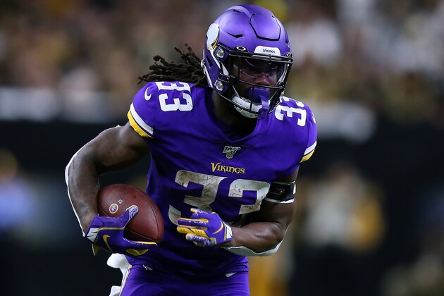 NEW ORLEANS, LOUISIANA - JANUARY 05: Dalvin Cook #33 of the Minnesota Vikings runs with the ball against the New Orleans Saints during a game at the Mercedes Benz Superdome on January 05, 2020 in New Orleans, Louisiana. (Photo by Jonathan Bachman/Getty Images)