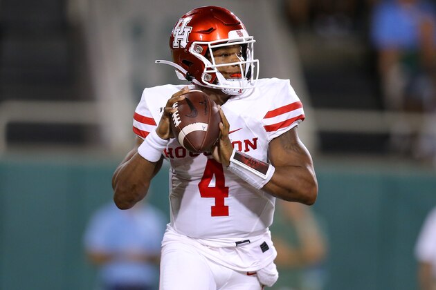 NEW ORLEANS, LOUISIANA - SEPTEMBER 19: D'Eriq King #4 of the Houston Cougars throws the ball during the first half of a game against the Tulane Green Wave at Yulman Stadium on September 19, 2019 in New Orleans, Louisiana. (Photo by Jonathan Bachman/Getty Images)