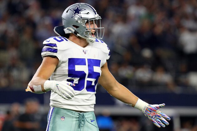 ARLINGTON, TEXAS - OCTOBER 20: Leighton Vander Esch #55 of the Dallas Cowboys celebrates a play in the first quarter against the Philadelphia Eagles at AT&T Stadium on October 20, 2019 in Arlington, Texas. (Photo by Richard Rodriguez/Getty Images)
