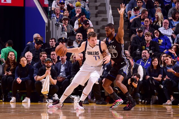 SAN FRANCISCO, CA - JANUARY 14: Luka Doncic #77 of the Dallas Mavericks handles the ball against the Golden State Warriors on January 14, 2020 at Chase Center in San Francisco, California. NOTE TO USER: User expressly acknowledges and agrees that, by downloading and or using this photograph, user is consenting to the terms and conditions of Getty Images License Agreement. Mandatory Copyright Notice: Copyright 2020 NBAE (Photo by Noah Graham/NBAE via Getty Images)