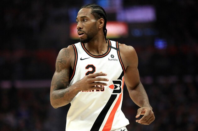 LOS ANGELES, CALIFORNIA - JANUARY 14:  Kawhi Leonard #2 of the Los Angeles Clippers looks on during the second half of a game against the Cleveland Cavaliers at Staples Center on January 14, 2020 in Los Angeles, California.  NOTE TO USER: User expressly acknowledges and agrees that, by downloading and/or using this photograph, user is consenting to the terms and conditions of the Getty Images License Agreement (Photo by Sean M. Haffey/Getty Images)