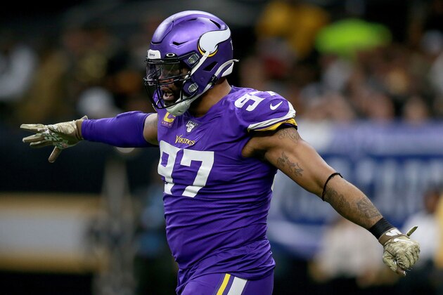NEW ORLEANS, LOUISIANA - JANUARY 05: Everson Griffen #97 of the Minnesota Vikings reacts to a play in the NFC Wild Card Playoff game against the New Orleans Saints at Mercedes Benz Superdome on January 05, 2020 in New Orleans, Louisiana. (Photo by Sean Gardner/Getty Images)