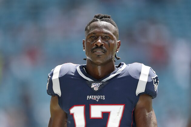 MIAMI, FLORIDA - SEPTEMBER 15:  Antonio Brown #17 of the New England Patriots looks on prior to the game between the Miami Dolphins and the New England Patriots at Hard Rock Stadium on September 15, 2019 in Miami, Florida. (Photo by Michael Reaves/Getty Images)