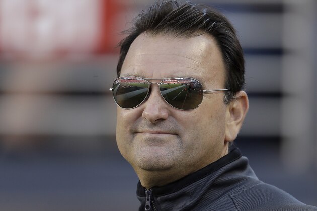Sports agent Drew Rosenhaus is shown before an NFL football game between the San Francisco 49ers and the Los Angeles Rams in Santa Clara, Calif., Thursday, Sept. 21, 2017. (AP Photo/Marcio Jose Sanchez)