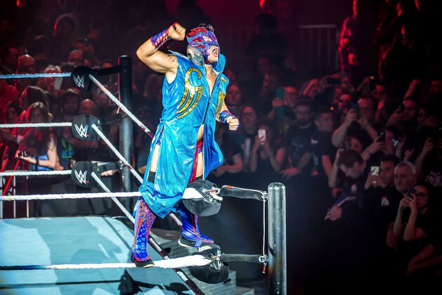 Kalisto arrives in the ring during WWE show at Zenith Arena on May 10, 2017 in Lille, northern France. / AFP PHOTO / PHILIPPE HUGUEN        (Photo credit should read PHILIPPE HUGUEN/AFP via Getty Images)