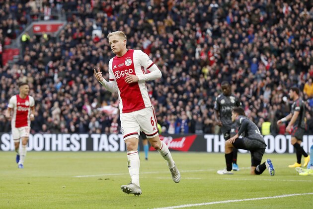 Donny van de Beek of Ajax during the Dutch Eredivisie match between Ajax Amsterdam and Sparta Rotterdam at the Johan Cruijff Arena on January 19, 2020 in Amsterdam, The Netherlands(Photo by ANP Sport via Getty Images)