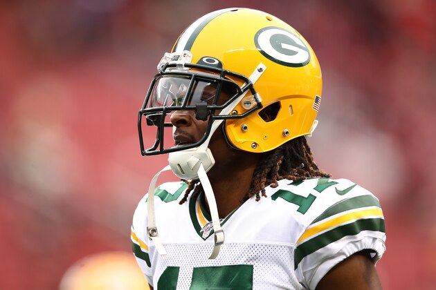 SANTA CLARA, CALIFORNIA - JANUARY 19: Davante Adams #17 of the Green Bay Packers warms up prior to their game against the San Francisco 49ers in the NFC Championship game at Levi's Stadium on January 19, 2020 in Santa Clara, California. (Photo by Ezra Shaw/Getty Images)