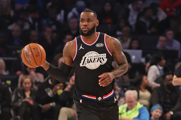CHARLOTTE, NC - FEBRUARY 17: LeBron James #23 of Team LeBron handles the ball against Team Giannis during the 2019 NBA All-Star Game on February 17, 2019 at the Spectrum Center in Charlotte, North Carolina. NOTE TO USER: User expressly acknowledges and agrees that, by downloading and/or using this photograph, user is consenting to the terms and conditions of the Getty Images License Agreement. Mandatory Copyright Notice: Copyright 2019 NBAE (Photo by Issac Baldizon/NBAE via Getty Images)