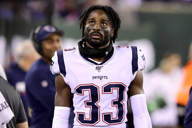 EAST RUTHERFORD, NEW JERSEY - OCTOBER 21:  Joejuan Williams #33 of the New England Patriots reacts against the New York Jets at MetLife Stadium on October 21, 2019 in East Rutherford, New Jersey. (Photo by Steven Ryan/Getty Images)