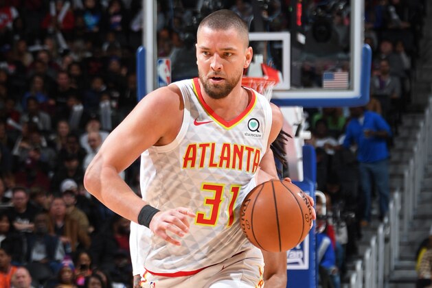 DETROIT, MI - NOVEMBER 22: Chandler Parsons #31 of the Atlanta Hawks drives to the basket against the Detroit Pistons on November 22, 2019 at Little Caesars Arena in Detroit, Michigan. NOTE TO USER: User expressly acknowledges and agrees that, by downloading and/or using this photograph, User is consenting to the terms and conditions of the Getty Images License Agreement. Mandatory Copyright Notice: Copyright 2019 NBAE (Photo by Chris Schwegler/NBAE via Getty Images)