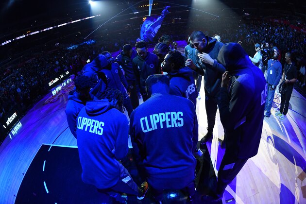 LOS ANGELES, CA - JANUARY 14: The LA Clippers huddle up before the game against the Cleveland Cavaliers on January 14, 2020 at STAPLES Center in Los Angeles, California. NOTE TO USER: User expressly acknowledges and agrees that, by downloading and/or using this Photograph, user is consenting to the terms and conditions of the Getty Images License Agreement. Mandatory Copyright Notice: Copyright 2020 NBAE (Photo by Andrew D. Bernstein/NBAE via Getty Images)