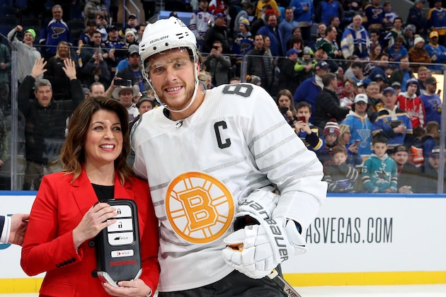 ST LOUIS, MISSOURI - JANUARY 25: Meliza Humphrey, Manager/Honda National Advertising and Deputy NHL Commissioner Bill Daly present a key to a Honda CR-V to 2020 NHL All-Star MVP David Pastrnak #88 of the Boston Bruins after the 2020 NHL All-Star Game between the Atlantic Division and Pacific Division at the Enterprise Center on January 25, 2020 in St Louis, Missouri. (Photo by Bruce Bennett/Getty Images) ST LOUIS, MISSOURI - JANUARY 25: Meliza Humphrey, Manager/Honda National Advertising and Deputy NHL Commissioner Bill Daly present a key to a Honda CR-V to 2020 NHL All-Star MVP David Pastrnak #88 of the Boston Bruins after the 2020 NHL All-Star Game between the Atlantic Division and Pacific Division at the Enterprise Center on January 25, 2020 in St Louis, Missouri. (Photo by Bruce Bennett/Getty Images)