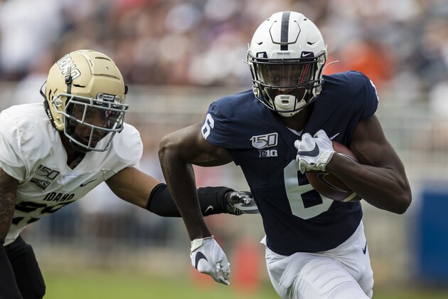 STATE COLLEGE, PA - AUGUST 31: Sedrick Thomas #29 of the Idaho Vandals chases Justin Shorter #6 of the Penn State Nittany Lions during the first half at Beaver Stadium on August 31, 2019 in State College, Pennsylvania.  (Photo by Scott Taetsch/Getty Images)