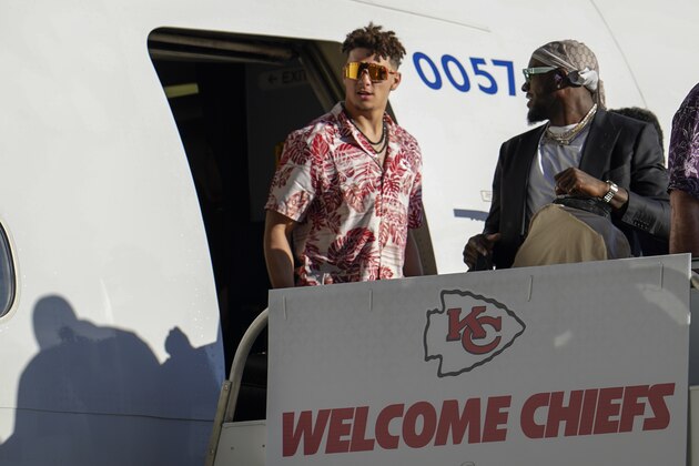 Kansas City Chiefs' Patrick Mahomes arrives for the NFL Super Bowl 54 football game Sunday, Jan. 26, 2020, at the Miami International Airport in Miami. (AP Photo/David J. Phillip)
