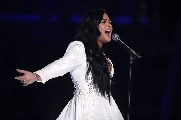 Demi Lovato performs