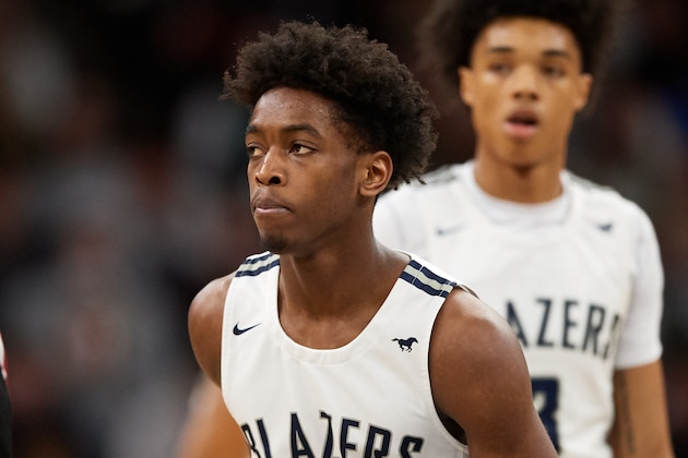 MINNEAPOLIS, MINNESOTA - JANUARY 04: Zaire Wade #2 of Sierra Canyon Trailblazers looks on during the game against the Minnehaha Academy Red Hawks at Target Center on January 04, 2020 in Minneapolis, Minnesota. (Photo by Hannah Foslien/Getty Images)