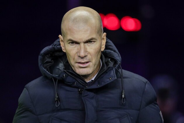 VALLADOLID, SPAIN - JANUARY 26: coach Zinedine Zidane of Real Madrid during the La Liga Santander  match between Real Valladolid v Real Madrid at the Stadium Jose Zorrilla on January 26, 2020 in Valladolid Spain (Photo by David S. Bustamante/Soccrates/Getty Images)