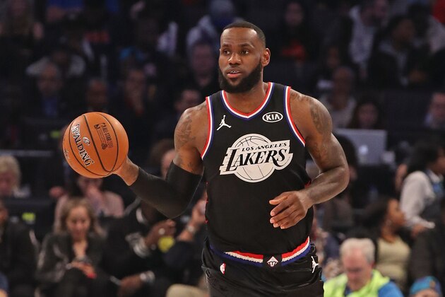 CHARLOTTE, NC - FEBRUARY 17: LeBron James #23 of Team LeBron handles the ball against Team Giannis during the 2019 NBA All-Star Game on February 17, 2019 at the Spectrum Center in Charlotte, North Carolina. NOTE TO USER: User expressly acknowledges and agrees that, by downloading and/or using this photograph, user is consenting to the terms and conditions of the Getty Images License Agreement. Mandatory Copyright Notice: Copyright 2019 NBAE (Photo by Issac Baldizon/NBAE via Getty Images)