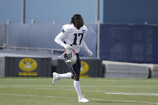 New England Patriots wide receiver Antonio Brown carries his helmet during an NFL football practice, Wednesday, Sept. 18, 2019, in Foxborough, Mass. (AP Photo/Steven Senne) New England Patriots wide receiver Antonio Brown carries his helmet during an NFL football practice, Wednesday, Sept. 18, 2019, in Foxborough, Mass. (AP Photo/Steven Senne)