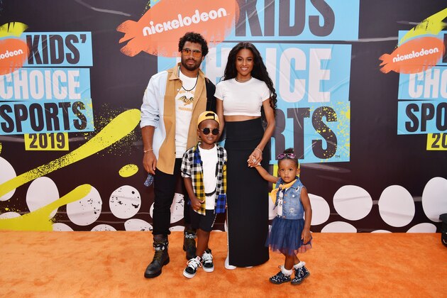 SANTA MONICA, CALIFORNIA - JULY 11: (L-R) Russell Wilson, Future Zahir Wilburn, Ciara and Sienna Princess Wilson attend Nickelodeon Kids' Choice Sports 2019 at Barker Hangar on July 11, 2019 in Santa Monica, California. (Photo by Emma McIntyre/Getty Images)