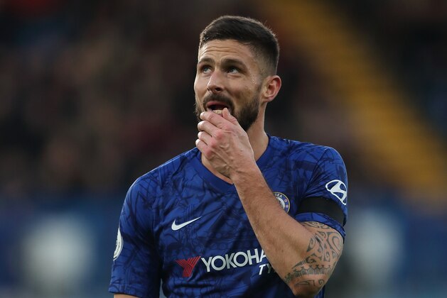 LONDON, ENGLAND - NOVEMBER 30: Olivier Giroud of Chelsea during the Premier League match between Chelsea FC and West Ham United at Stamford Bridge on November 30, 2019 in London, United Kingdom. (Photo by James Williamson - AMA/Getty Images)