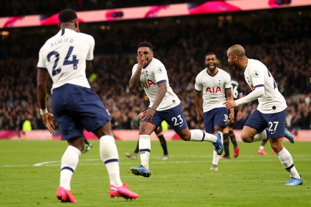 LONDON, ENGLAND - FEBRUARY 02: Steven Bergwijn of Tottenham Hotspur celebrates after scoring his team's first goal during the Premier League match between Tottenham Hotspur and Manchester City at Tottenham Hotspur Stadium on February 02, 2020 in London, United Kingdom. (Photo by Catherine Ivill/Getty Images)