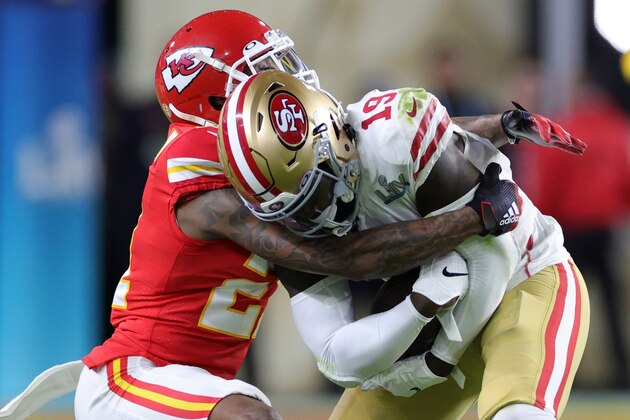 MIAMI, FLORIDA - FEBRUARY 02: Deebo Samuel #19 of the San Francisco 49ers is tackled by Bashaud Breeland #21 of the Kansas City Chiefs in Super Bowl LIV at Hard Rock Stadium on February 02, 2020 in Miami, Florida. (Photo by Jamie Squire/Getty Images)