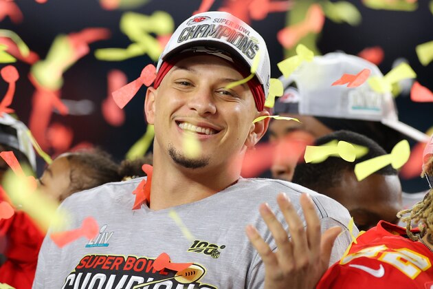 MIAMI, FLORIDA - FEBRUARY 02: Patrick Mahomes #15 of the Kansas City Chiefs celebrates after defeating San Francisco 49ers 31-20 in Super Bowl LIV at Hard Rock Stadium on February 02, 2020 in Miami, Florida. (Photo by Kevin C. Cox/Getty Images)