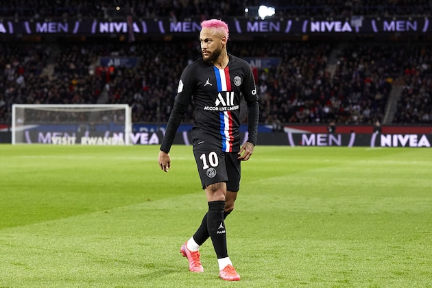 PARIS, FRANCE - FEBRUARY 01: Neymar Jr of Paris Saint-Germain looks on during the Ligue 1 match between Paris Saint-Germain and Montpellier HSC at Parc des Princes on February 01, 2020 in Paris, France. (Photo by Quality Sport Images/Getty Images)