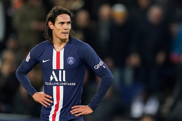 PARIS, FRANCE - JANUARY 12: Edinson Cavani of Paris Saint Germain during the French League 1  match between Paris Saint Germain v AS Monaco at the Parc des Princes on January 12, 2020 in Paris France (Photo by Jeroen Meuwsen/Soccrates/Getty Images)