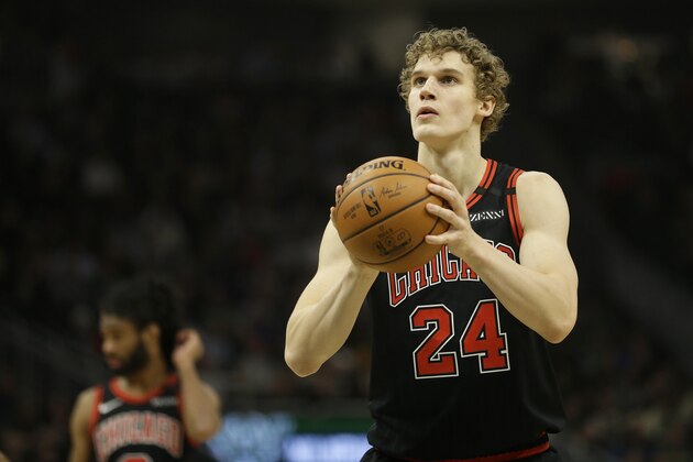 Chicago Bulls' Lauri Markkanen shoots a free throw during the first half of an NBA basketball game against the Milwaukee Bucks Monday, Jan. 20, 2020, in Milwaukee. (AP Photo/Aaron Gash)