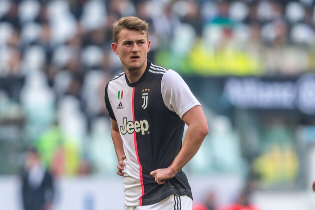 TURIN, ITALY - FEBRUARY 02: (BILD ZEITUNG OUT) Matthijs de Ligt of Juventus looks on during the Serie A match between Juventus and ACF Fiorentina at Allianz Stadium on February 02, 2020 in Turin, Italy.  (Photo by TF-Images/Getty Images)